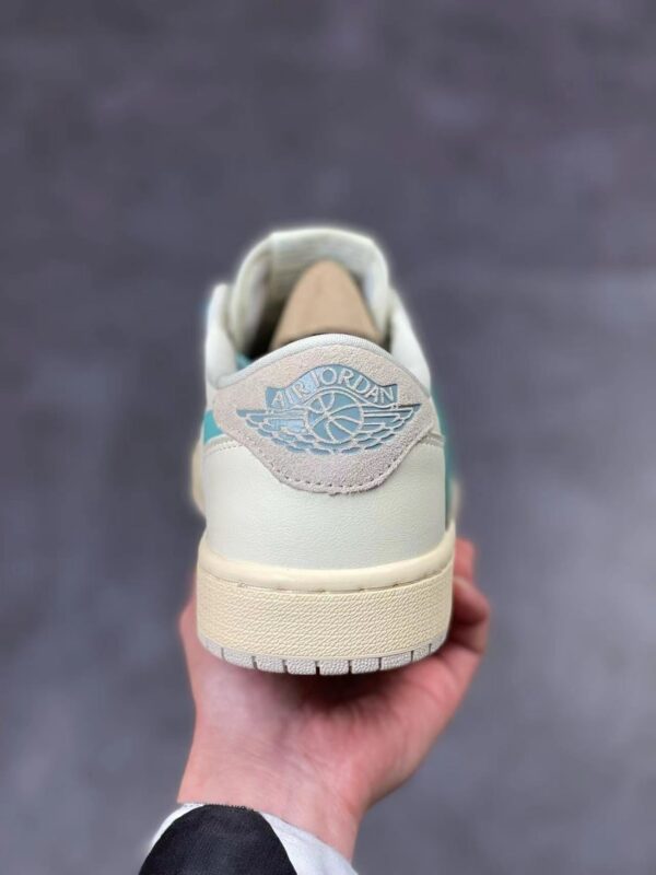 AJ1 Low Tiffany x Travis Scott Customs