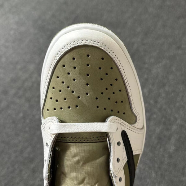 AJ1 Low Travis Scott Golf Neutral Olive