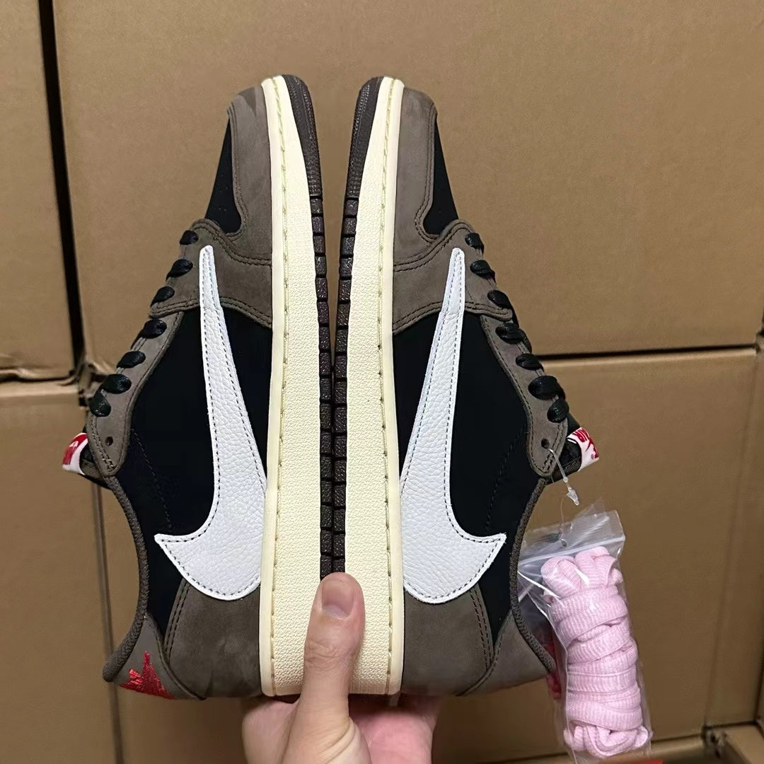 AJ1 Low Travis Scott Mocha