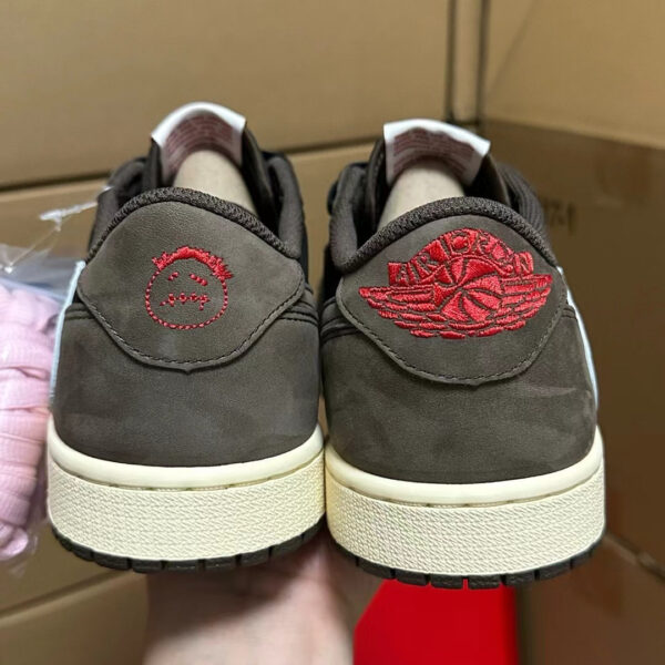 AJ1 Low Travis Scott Mocha