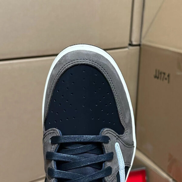 AJ1 Low Travis Scott Mocha