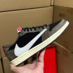AJ1 Low Travis Scott Mocha
