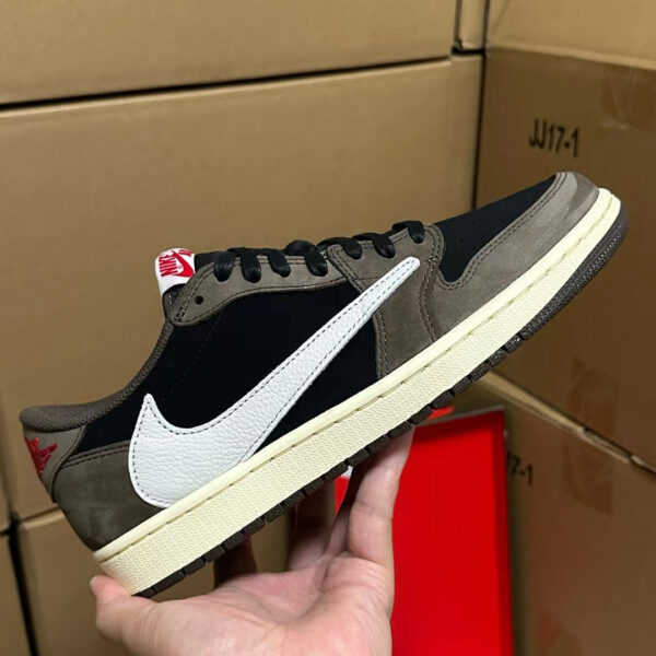 AJ1 Low Travis Scott Mocha
