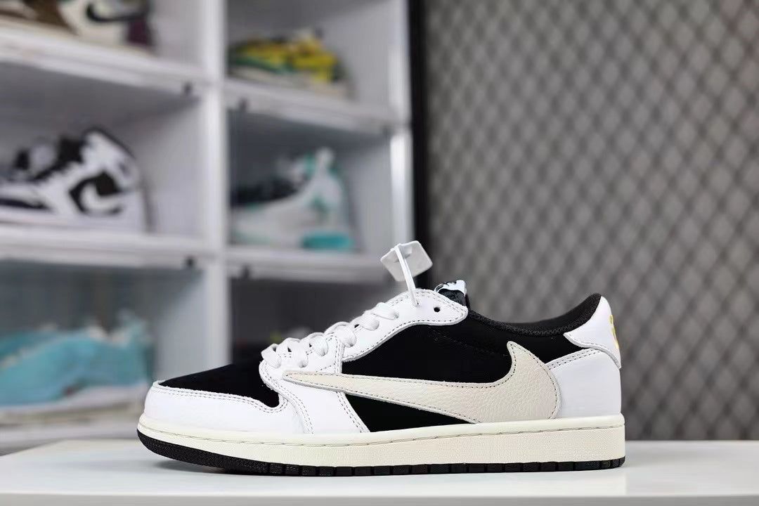 AJ1 Low Travis Scott Reverse Black