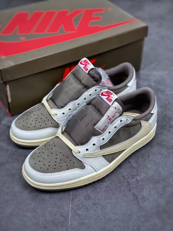 AJ1 Low Travis Scott Reverse Mocha
