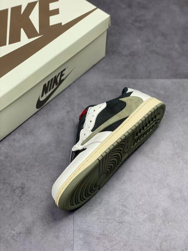 AJ1 Low Travis Scott Reverse Olive