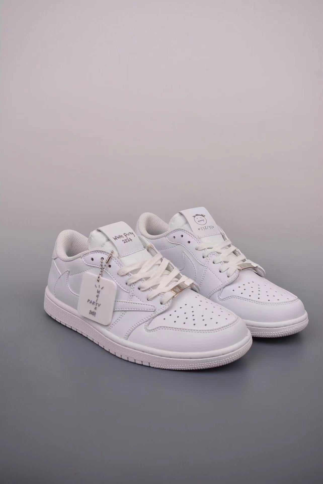 AJ1 Low Travis Scott x White Party