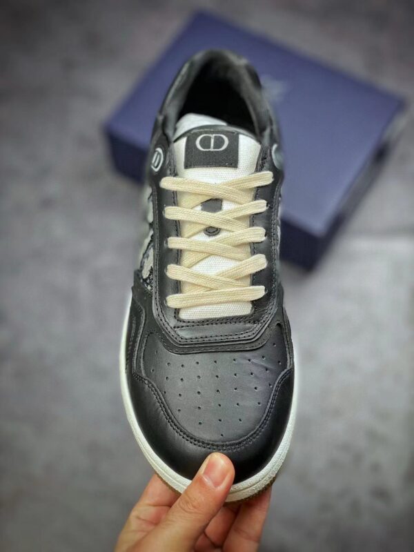 B27 Low-Top Black Oblique