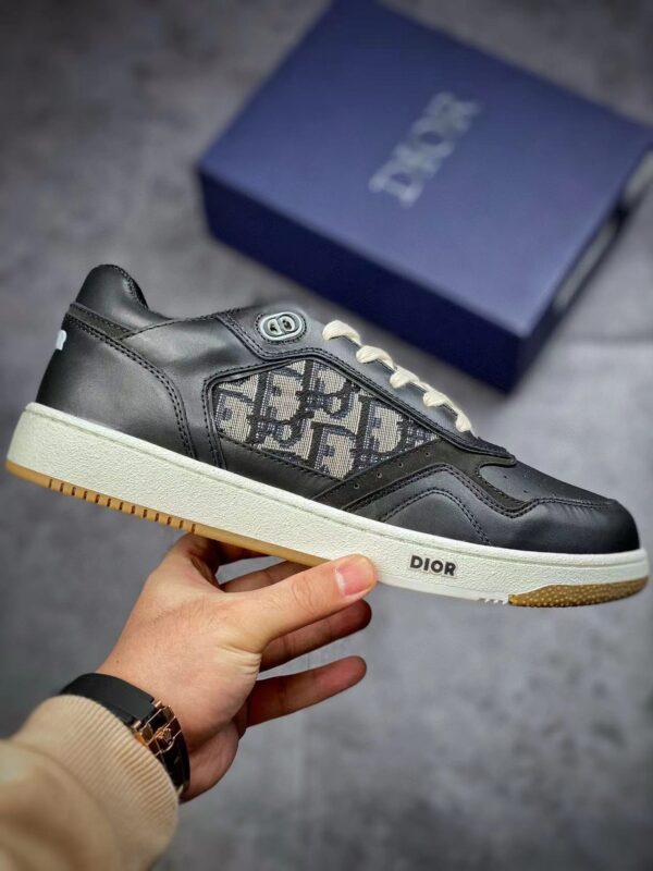 B27 Low-Top Black Oblique
