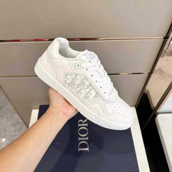 B27 Low-Top White on White