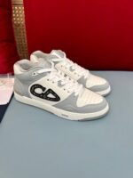 B57 Mid-Top Grey Oblique
