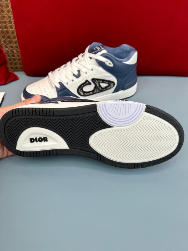 B57 Mid-Top Navy Oblique