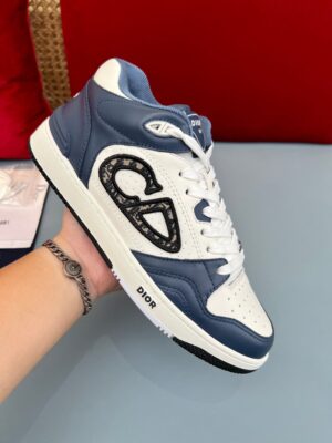 B57 Mid-Top Navy Oblique