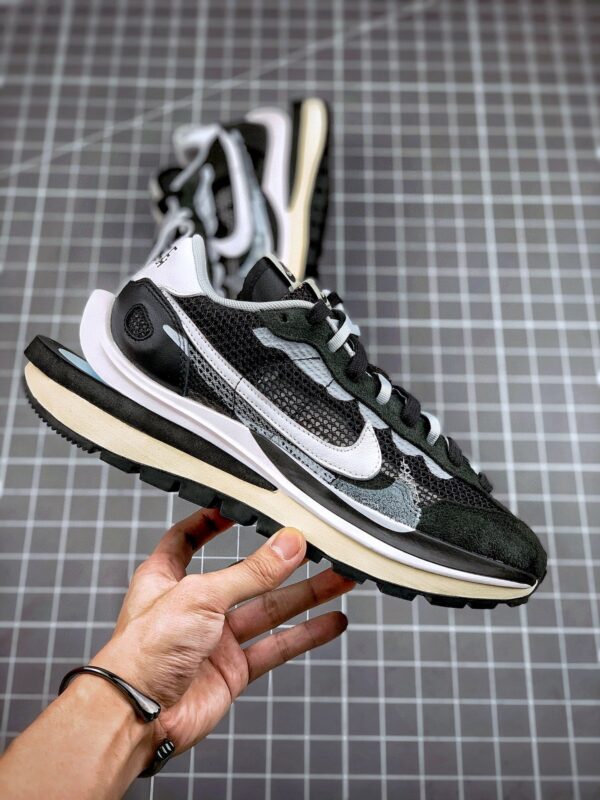 Sacai Vaporwaffle Black White