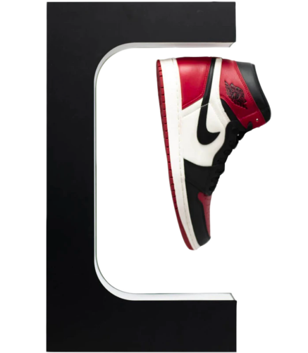 THE SNEAKER LEVITATION DISPLAY?
