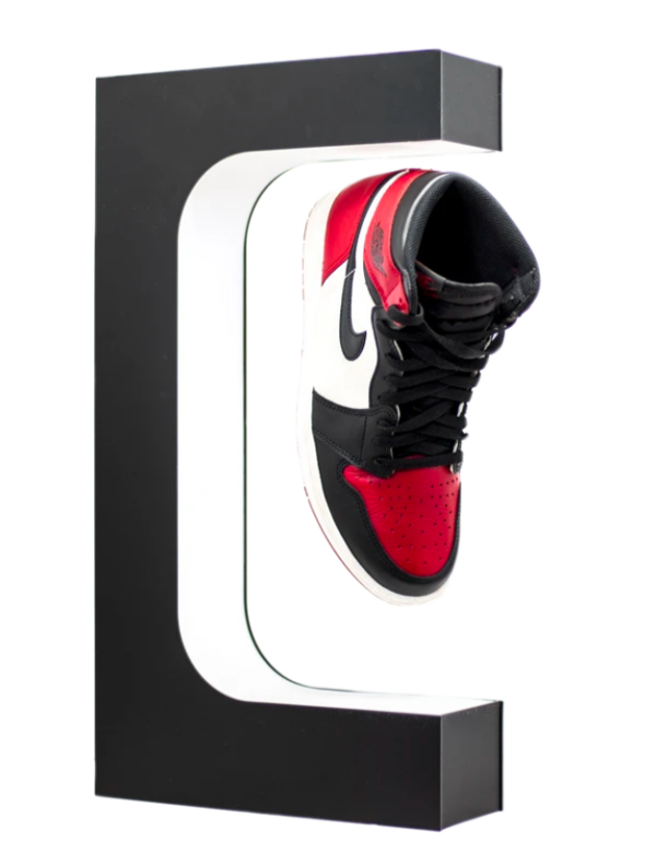 THE SNEAKER LEVITATION DISPLAY?