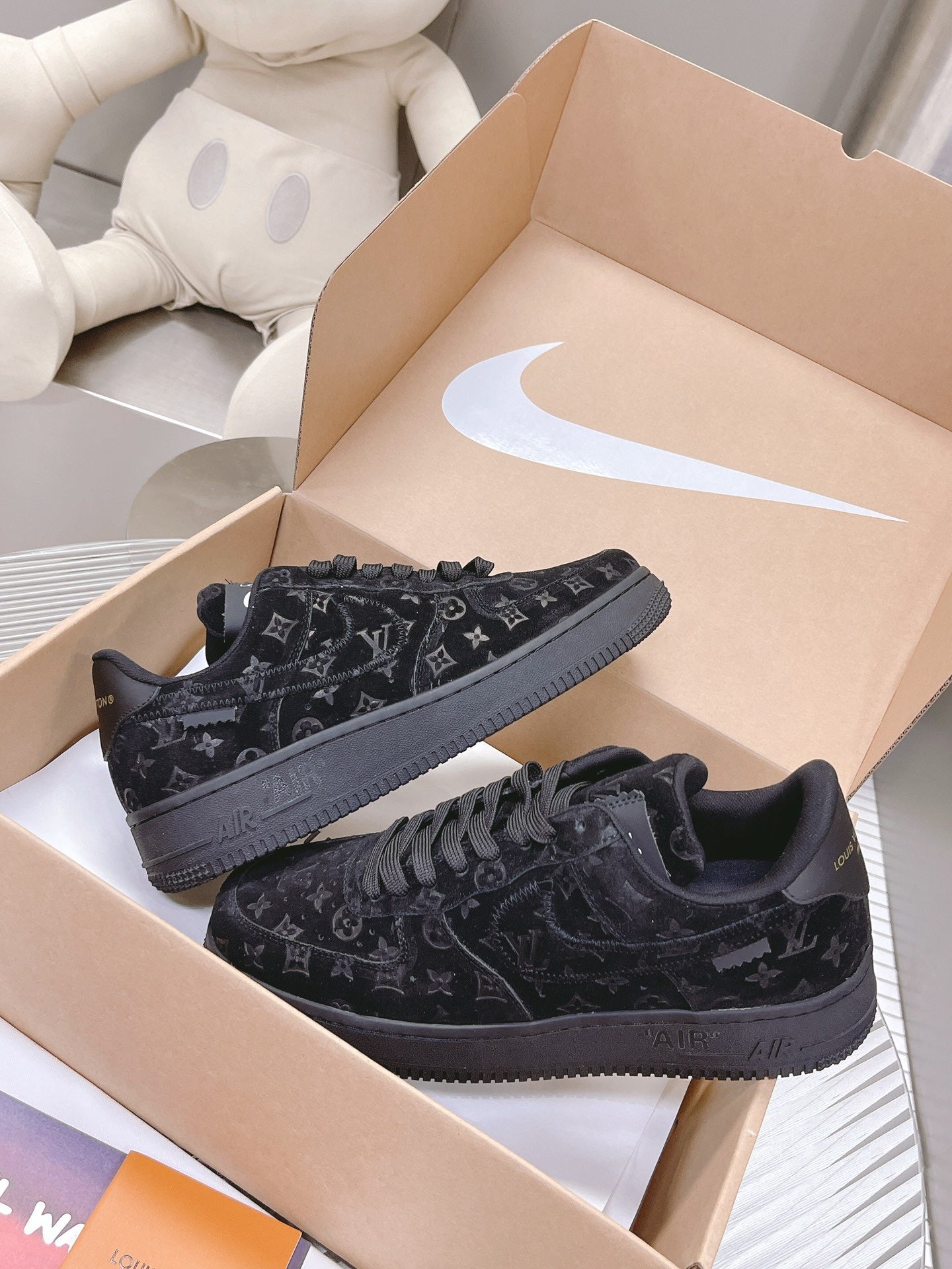 AF1 x OW by Virgil - Triple Black Customs
