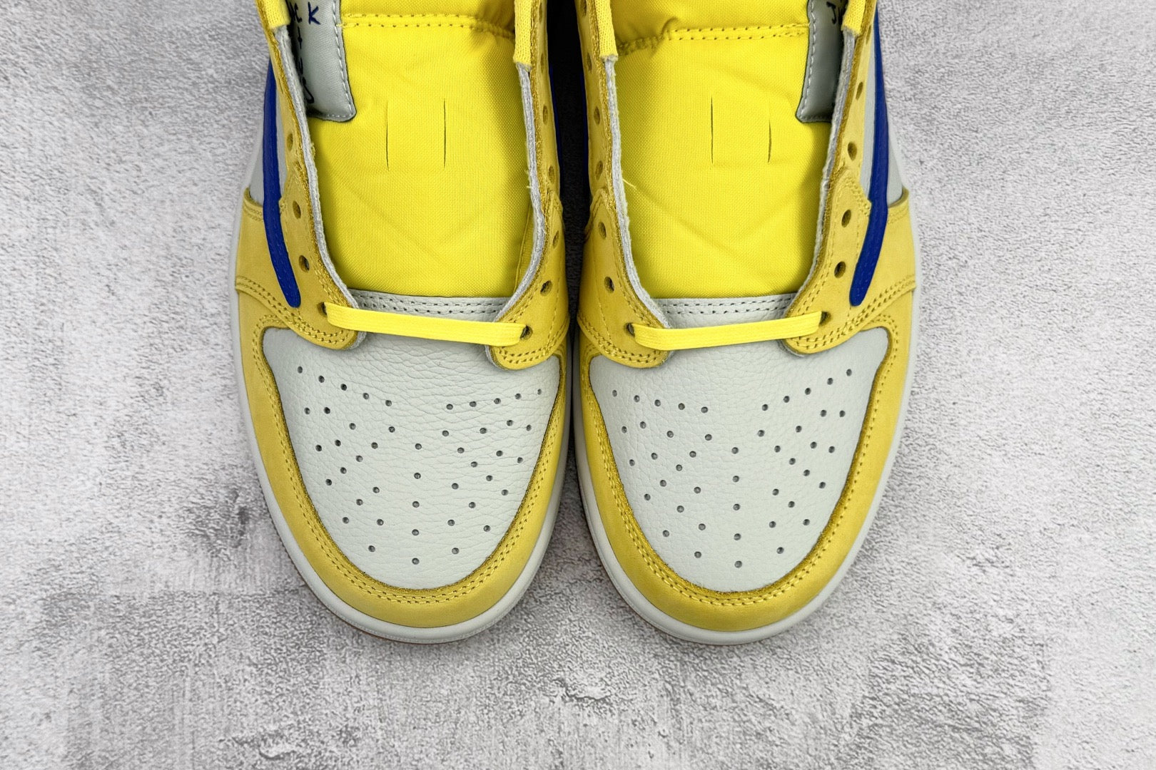 AJ1 Low Travis Scott Canary Yellow