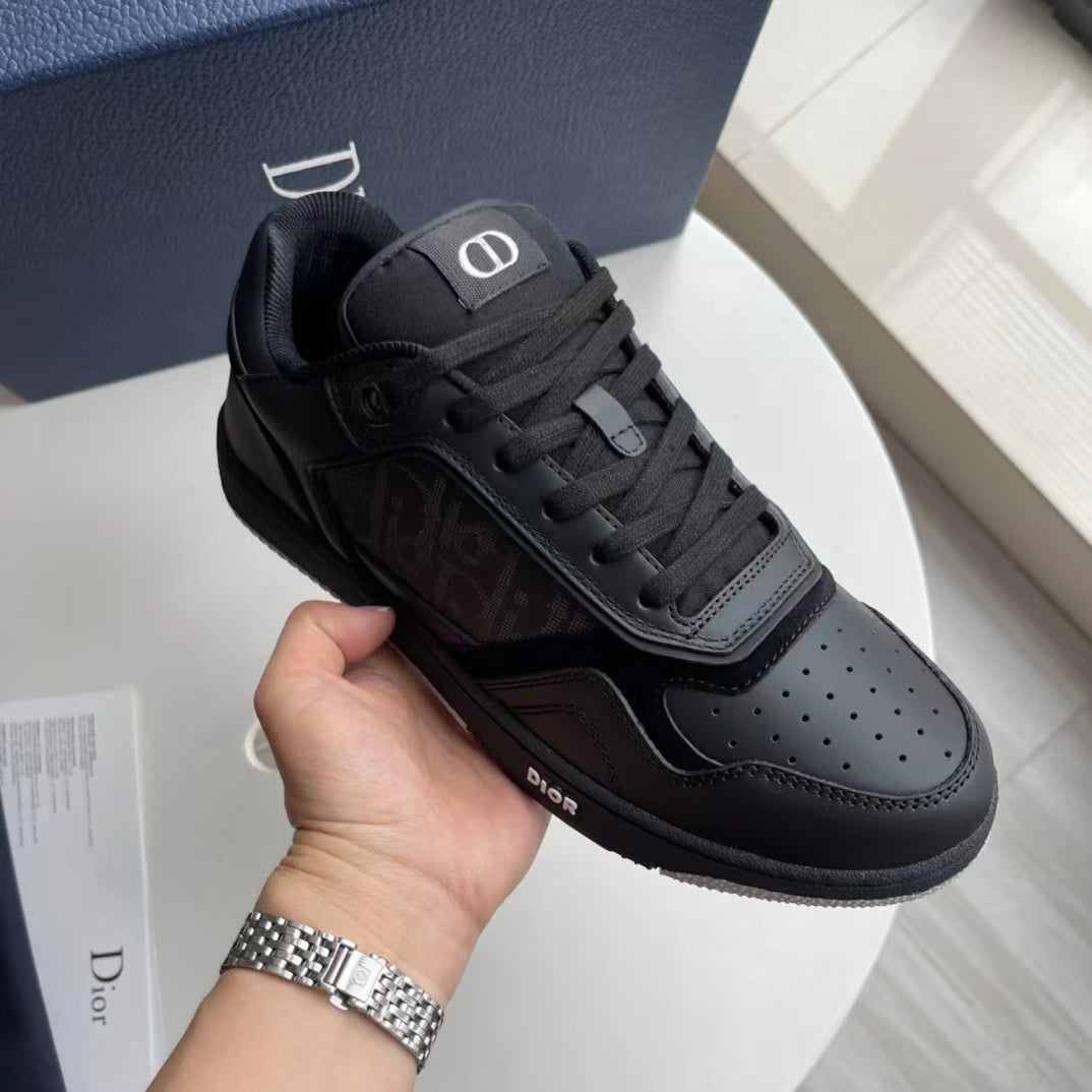 B27 Low-Top Black on Black