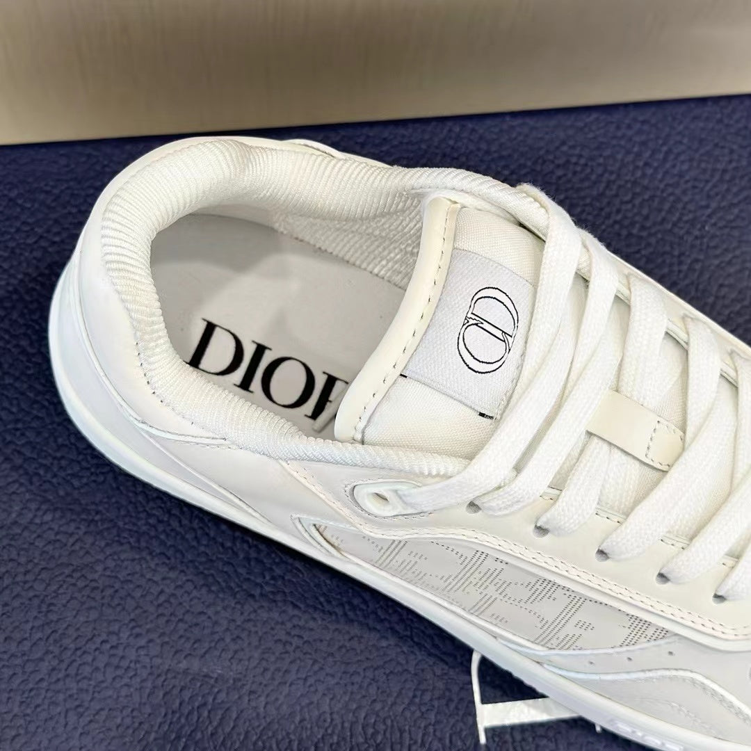 B27 Low-Top White on White