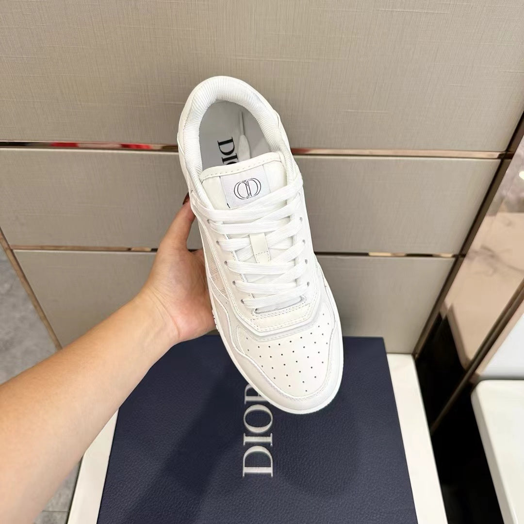 B27 Low-Top White on White