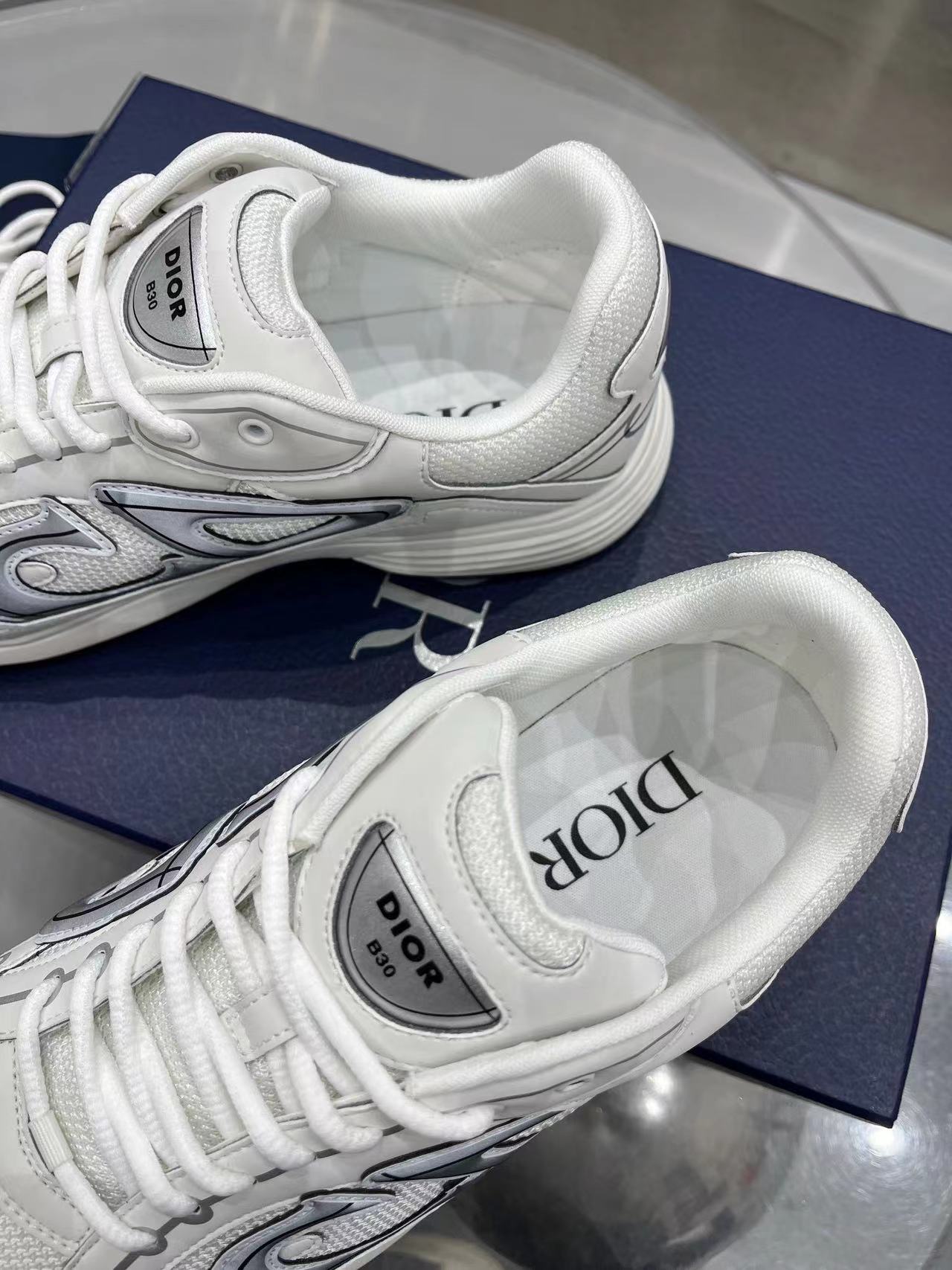 B30 White Mesh
