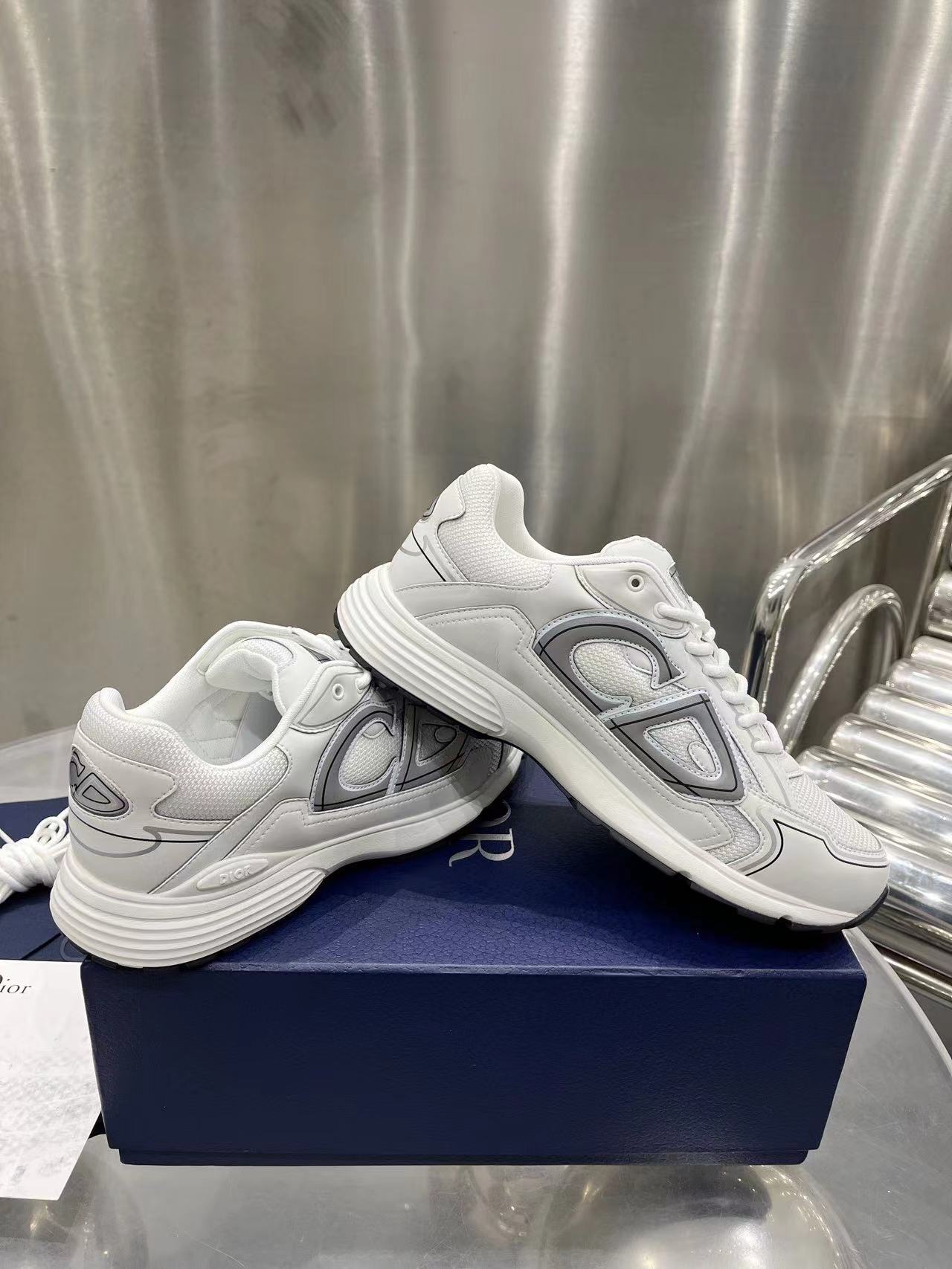 B30 White Mesh