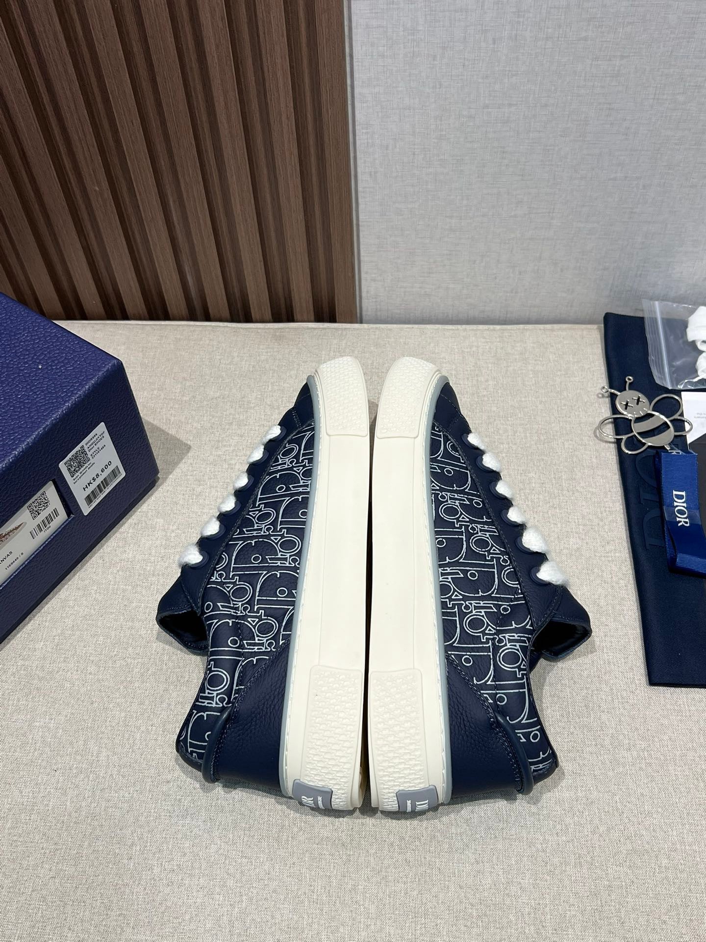 B33 Spin Sneaker Navy