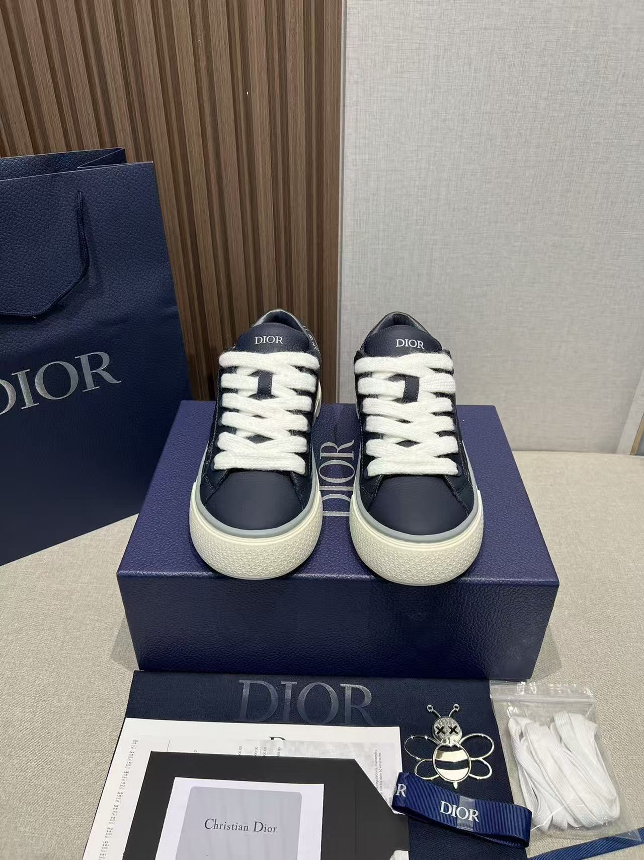 B33 Spin Sneaker Navy