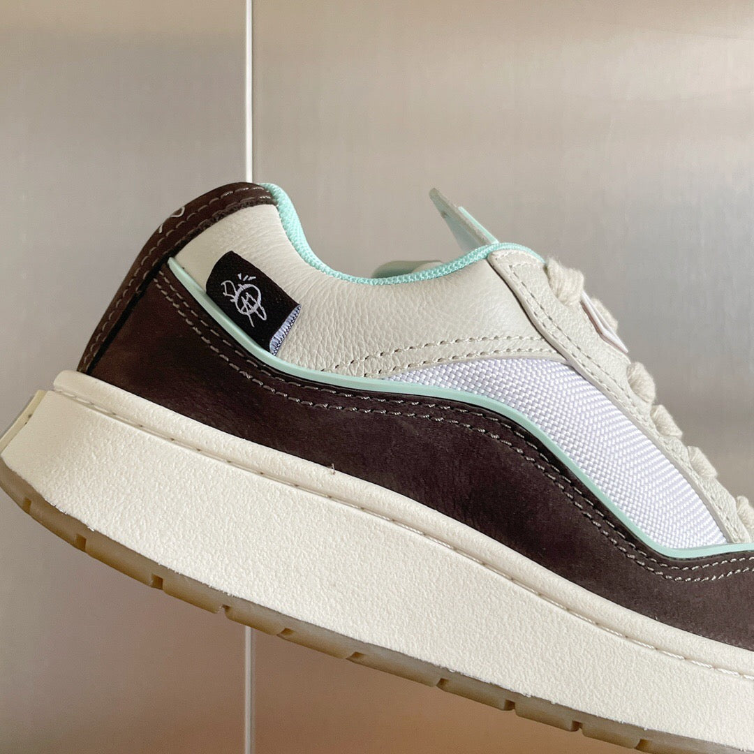 B713 Cactus Jack Tiffany Mocha