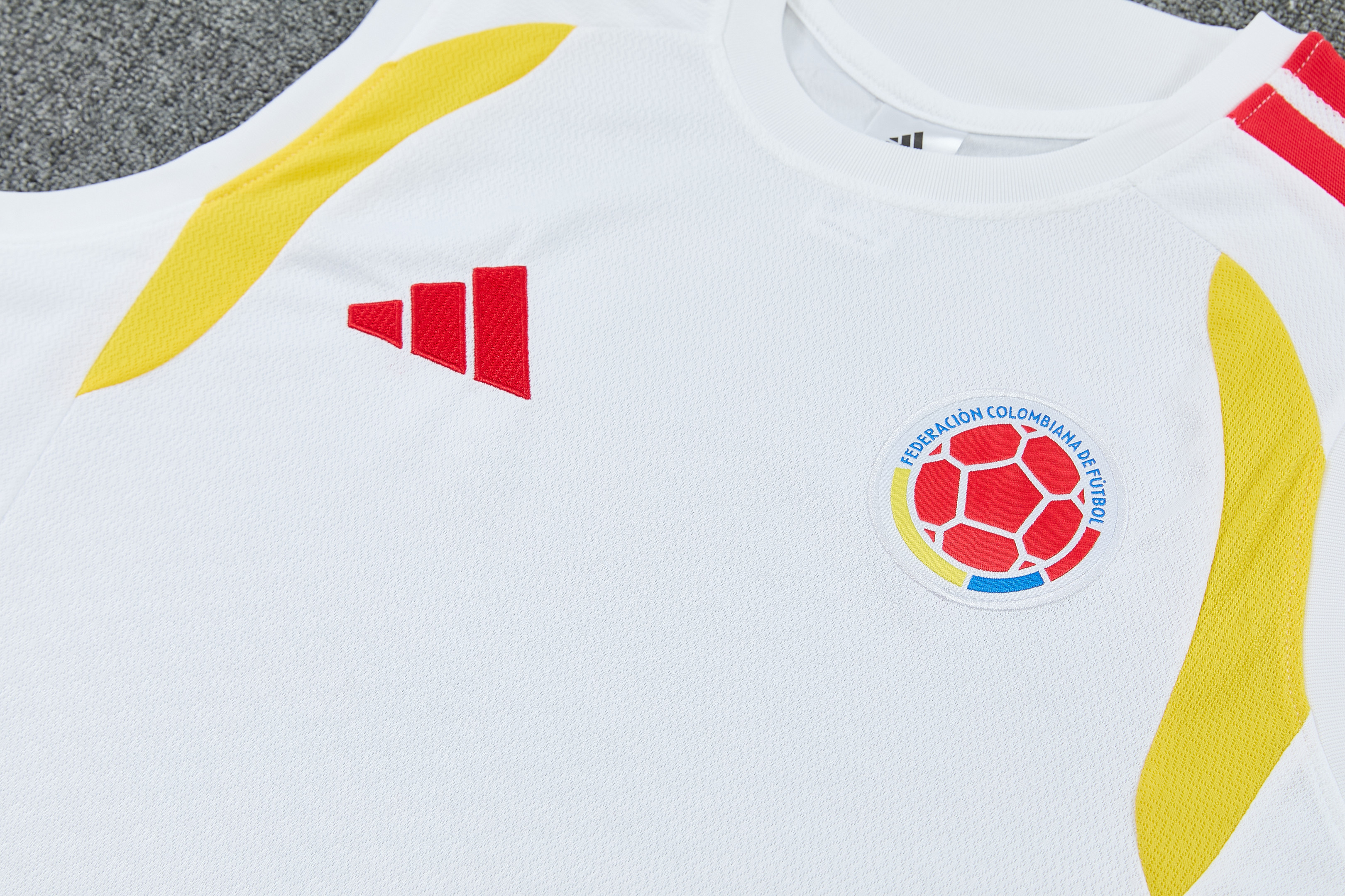 Colombia 2026-27 Sleeveless Training Set Men Soccer Kit – White - Jersey Teams