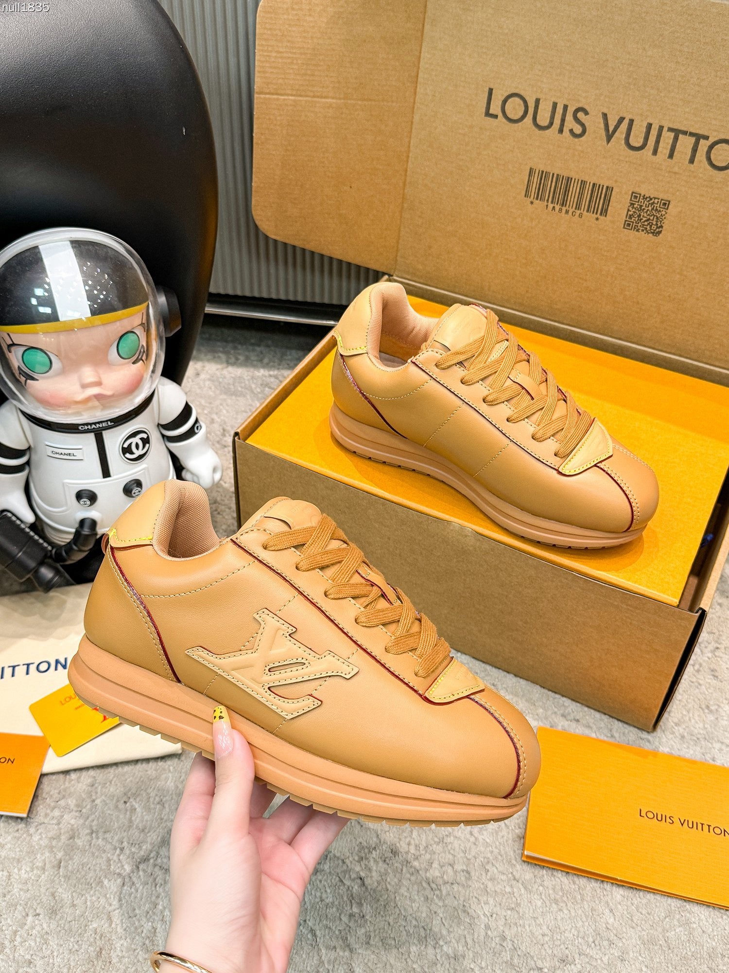 LV Butter Soft Tan