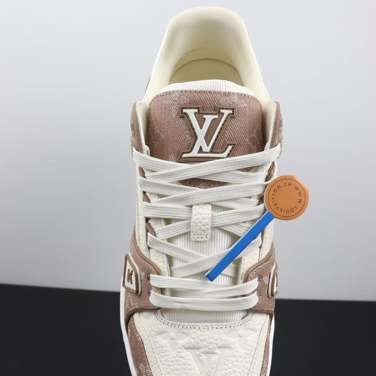 LV Trainers Brown