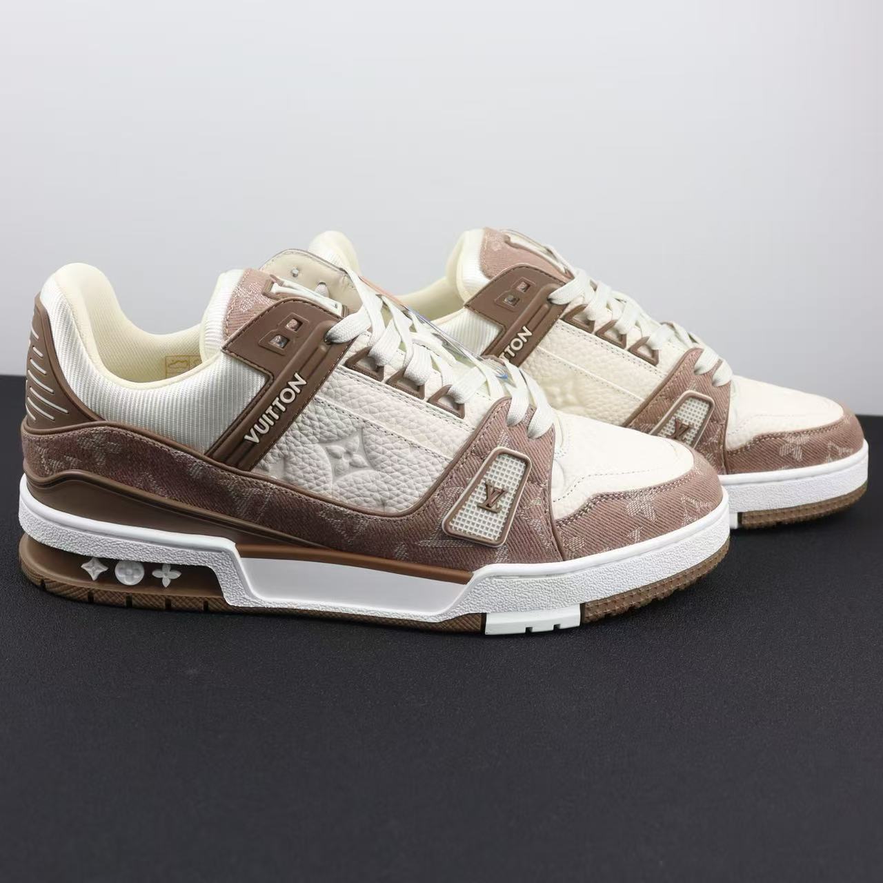 LV Trainers Brown