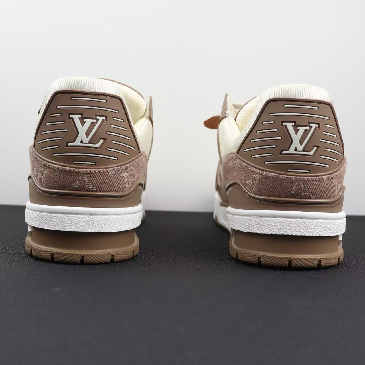 LV Trainers Brown
